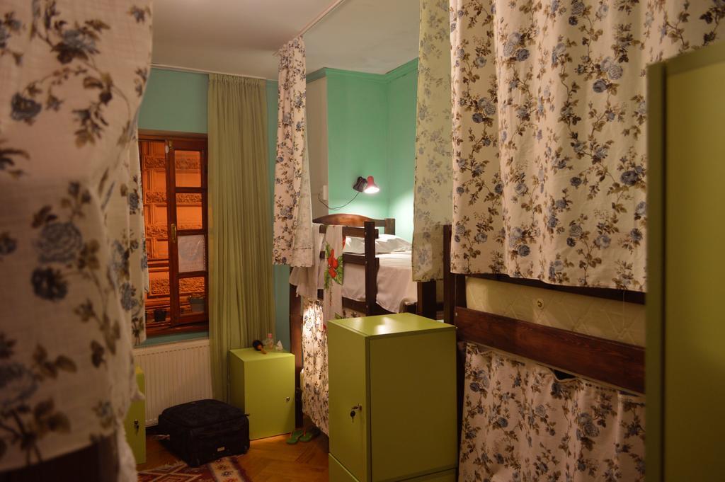 Patio Hostel Tbilisi ภายนอก รูปภาพ