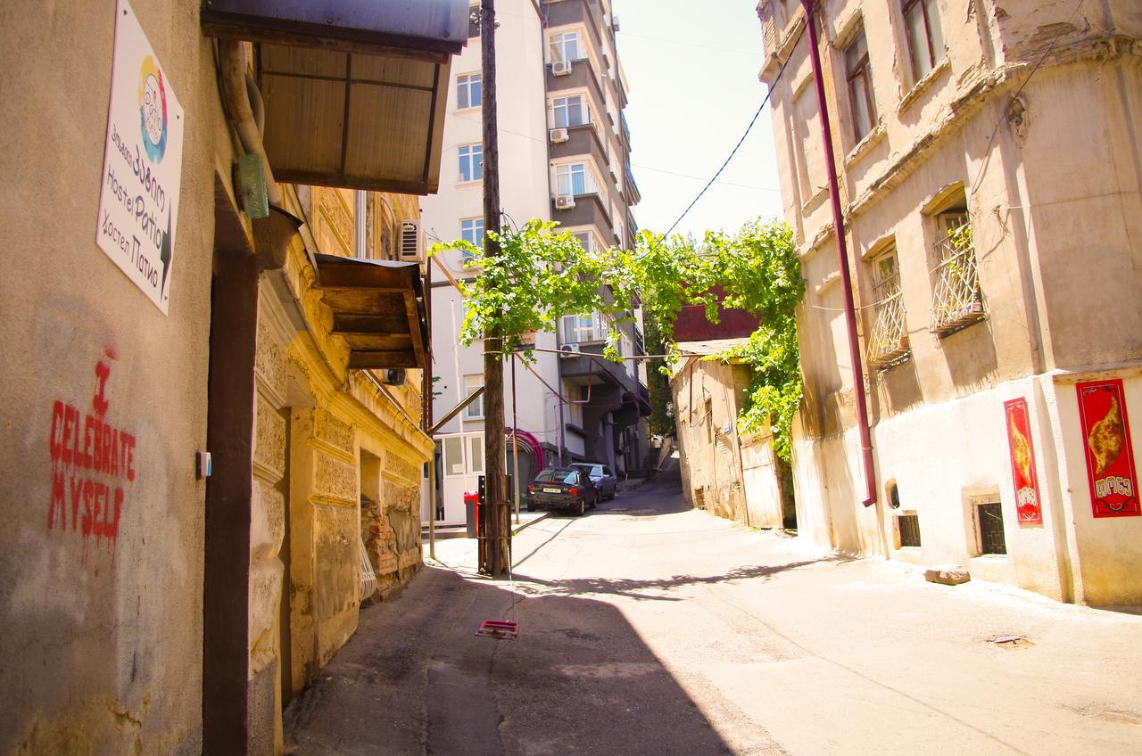 Patio Hostel Tbilisi ภายนอก รูปภาพ