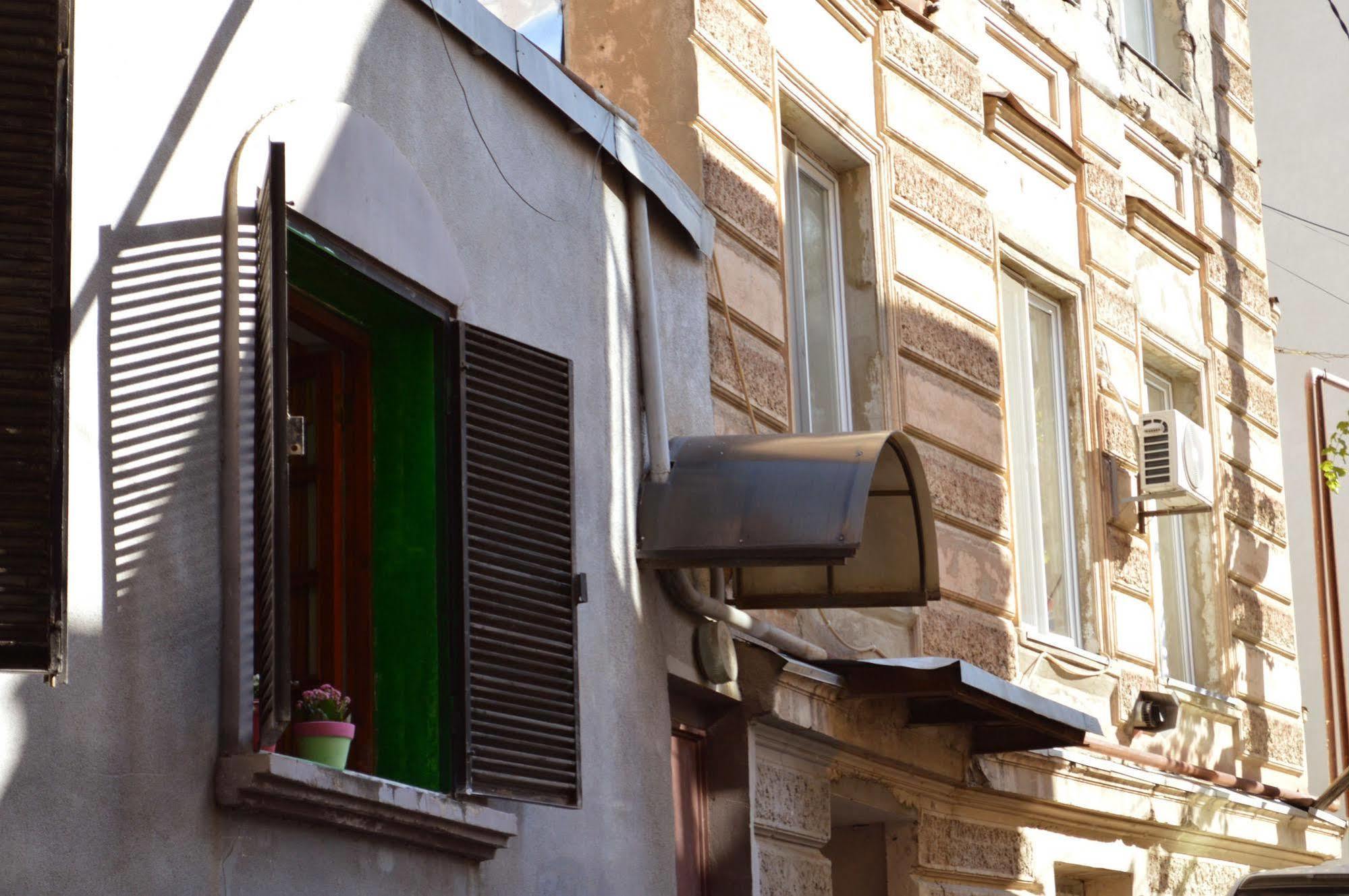 Patio Hostel Tbilisi ภายนอก รูปภาพ