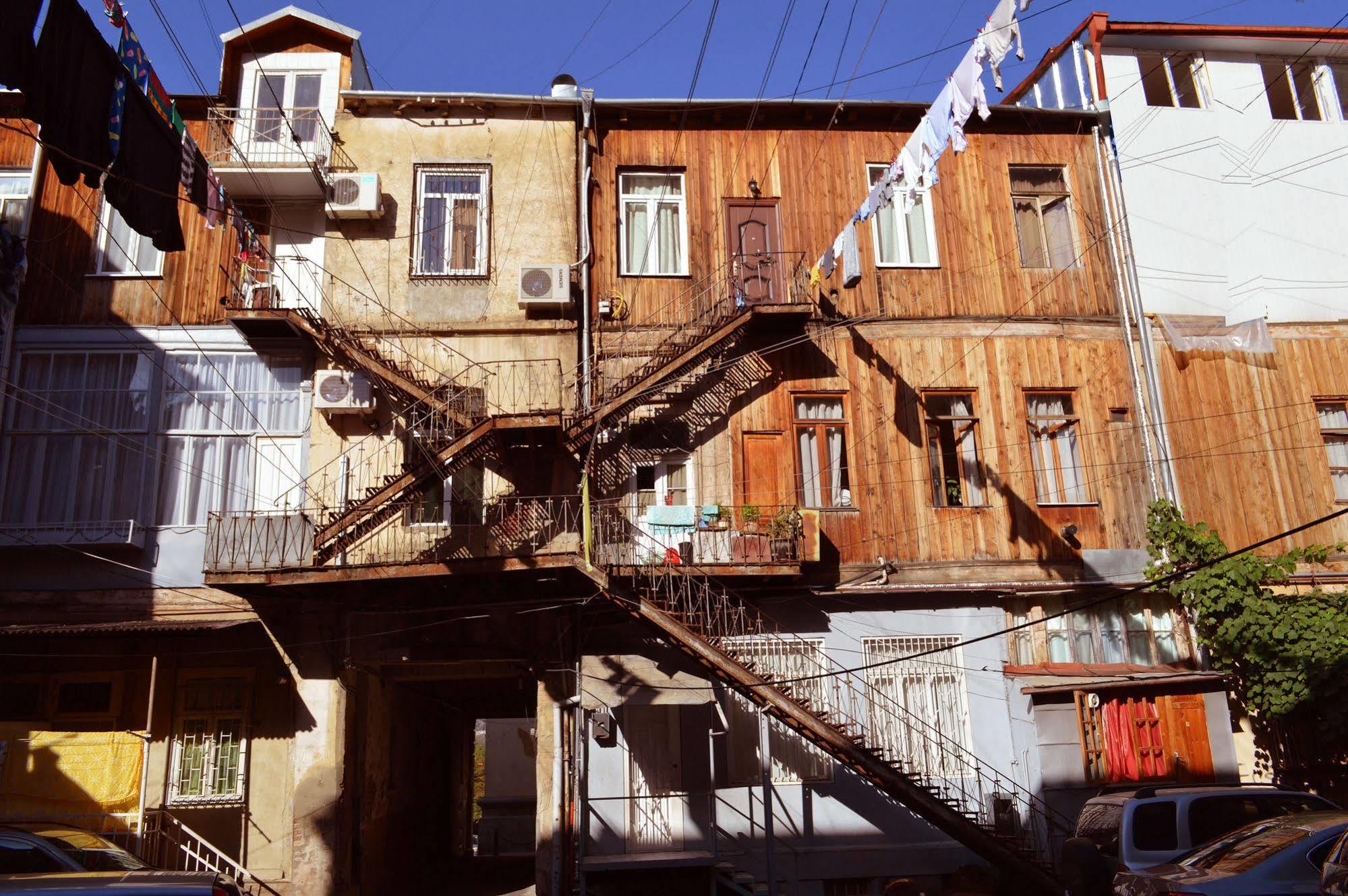 Patio Hostel Tbilisi ภายนอก รูปภาพ