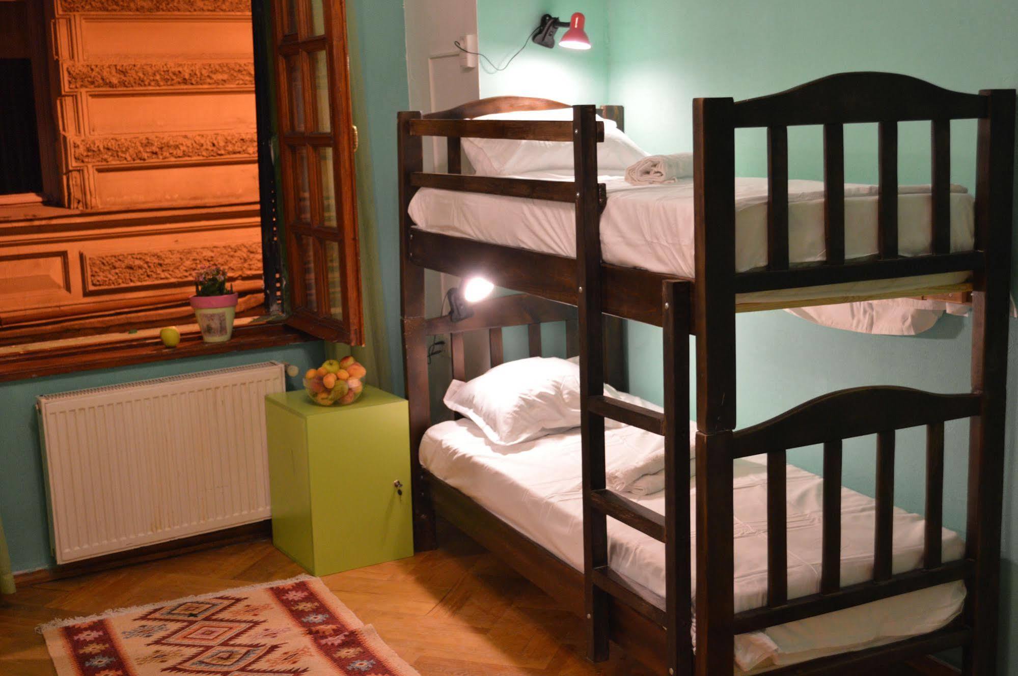 Patio Hostel Tbilisi ภายนอก รูปภาพ