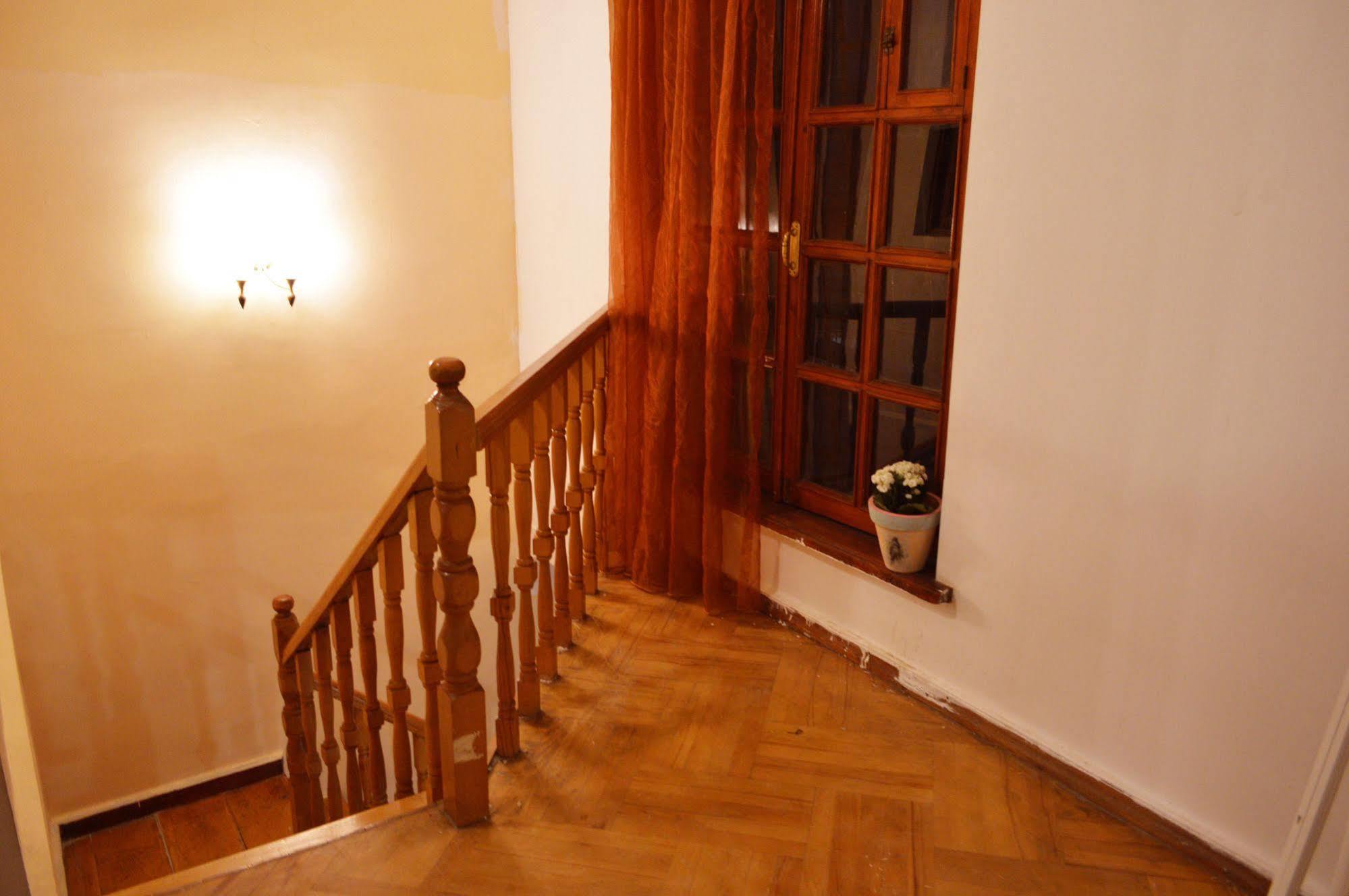 Patio Hostel Tbilisi ภายนอก รูปภาพ